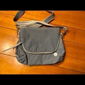 Lululemon purse